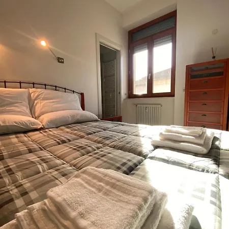 Apartment Elegante In Centro Bergamo