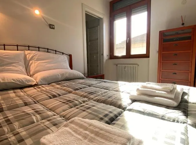 Lägenhet Elegante In Centro Bergamo